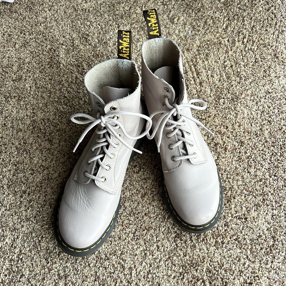 Doc Martens 1460 Virginia Leather Boots